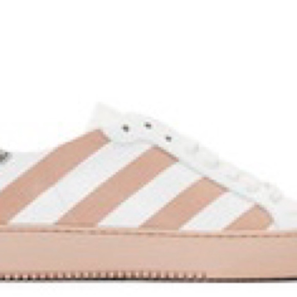 OFF-WHITE c/o Virgil Abloh Classic Striped Sneakers
